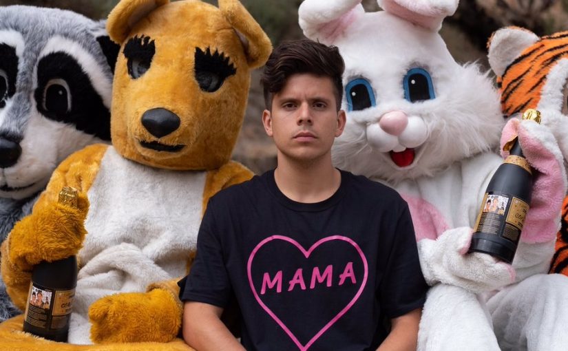 متن ترجمه شده آهنگ Mama از Rudy Mancuso